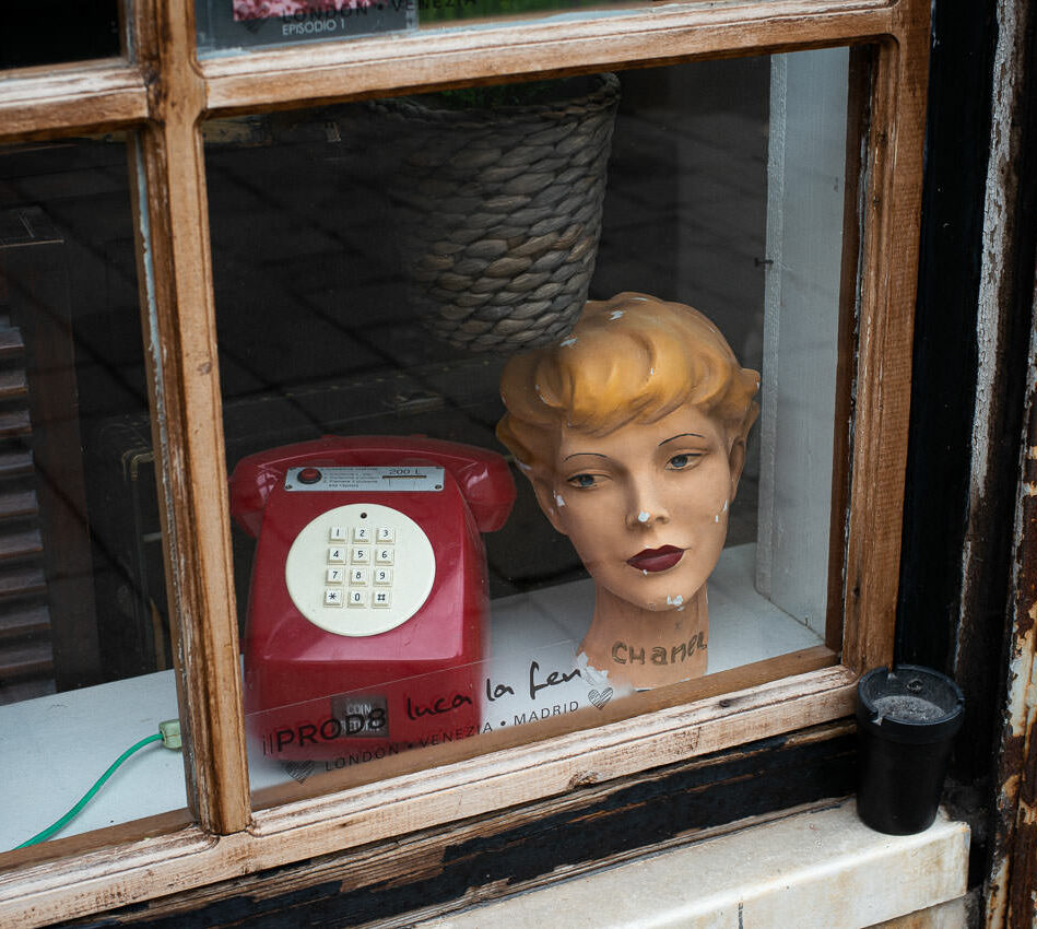 The vintage shop of Venice.La boutique vintage de Venise.